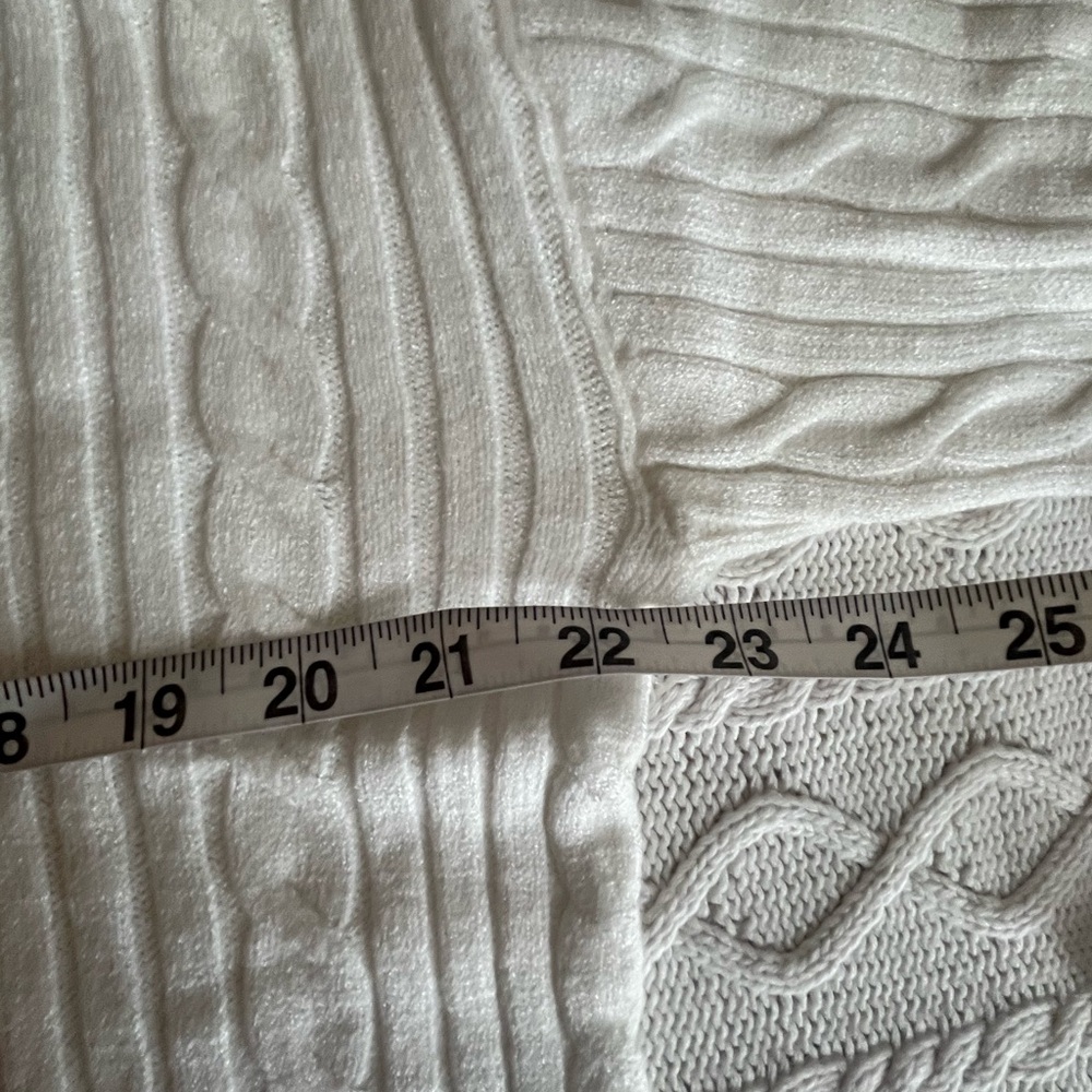 RDI Nordstrom White, Soft Knit Collared Sweater with Button Detail Size Medium - Picture 3 of 14